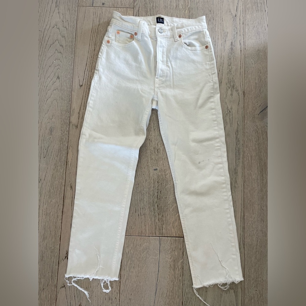 Gap size 00/24 white denim straight leg pants